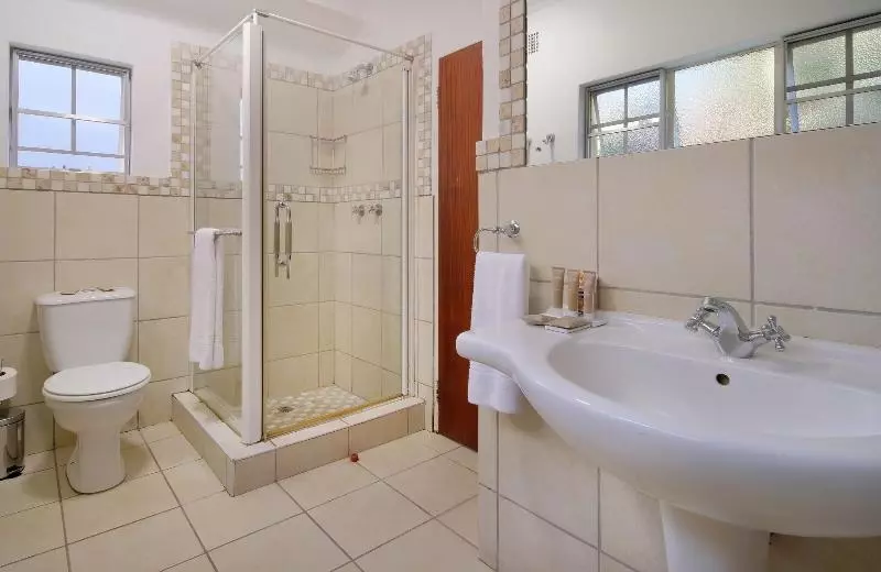 ガーデンビュースタンダードルーム, Protea Hotel By Marriott Polokwane Ranch Resort
