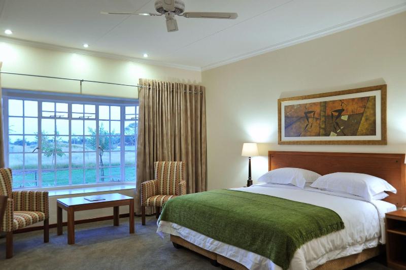 샬레, Protea Hotel By Marriott Polokwane Ranch Resort