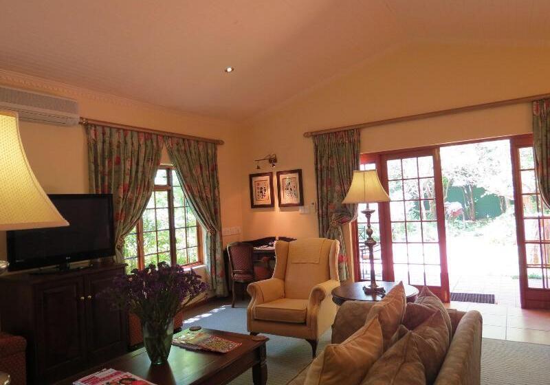 샬레, Protea Hotel By Marriott Polokwane Ranch Resort