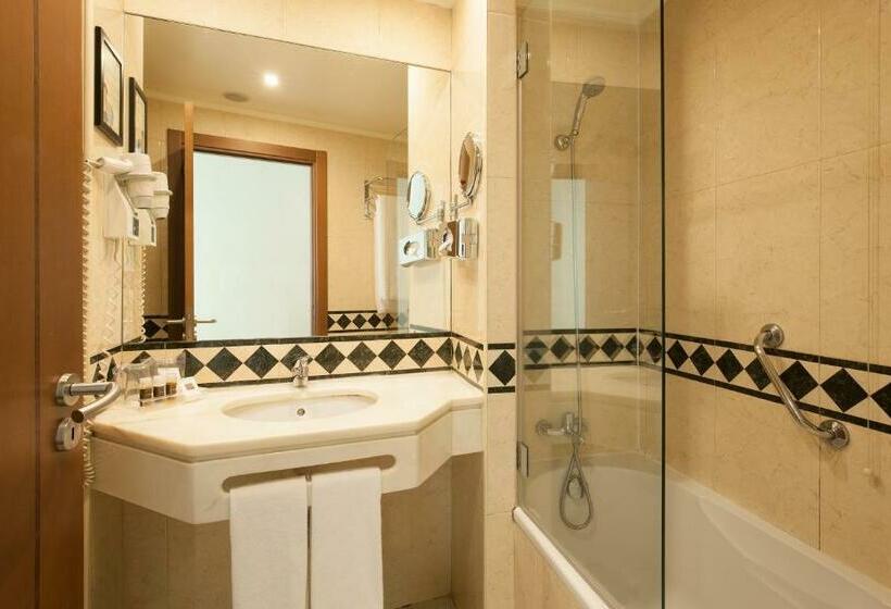 Camera Standard, Turim Europa