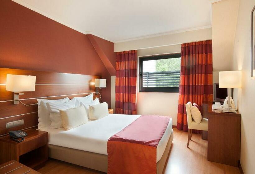 Camera Standard, Turim Europa