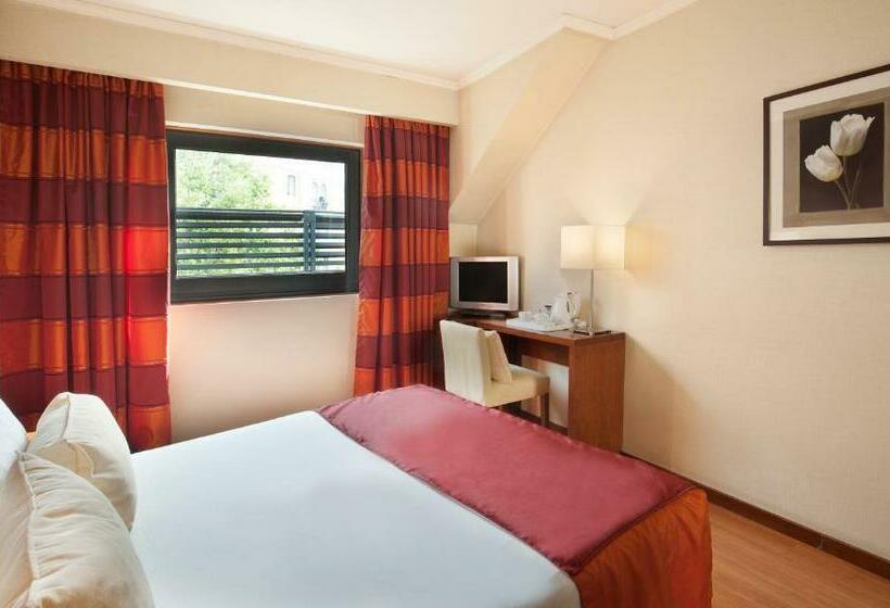 Camera Standard, Turim Europa