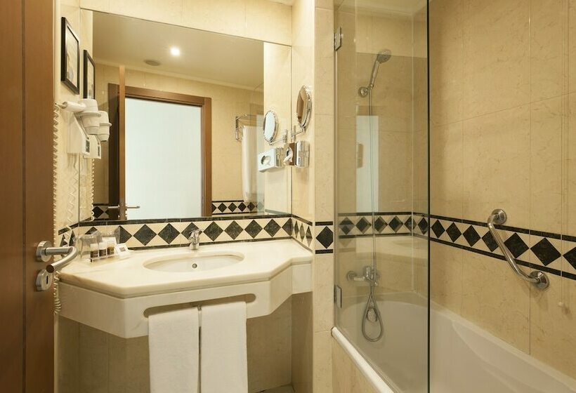 Quarto Estandar, Turim Europa