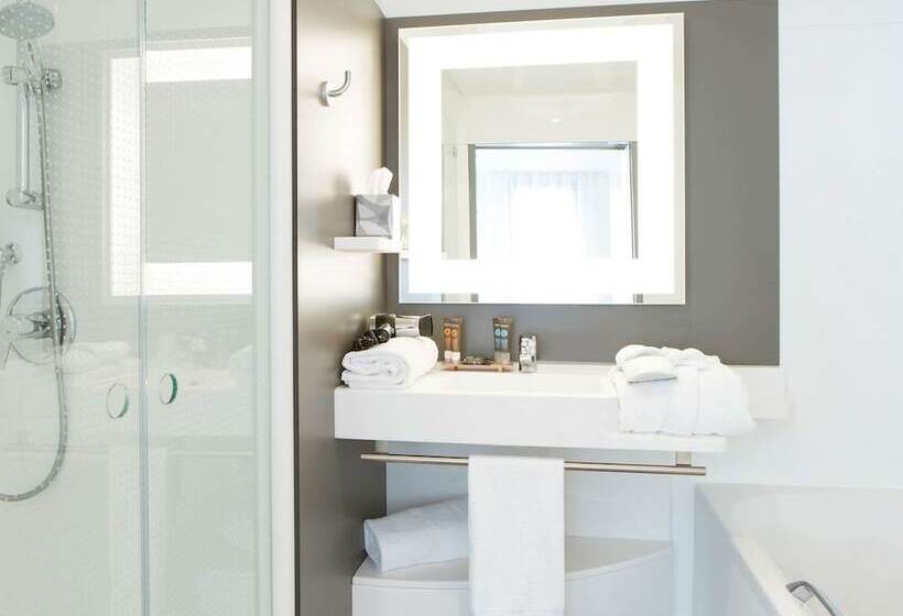 جناح سوبيريور, Novotel Suites Paris Stade De France