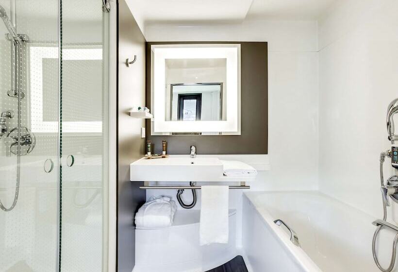 جناح سوبيريور, Novotel Suites Paris Stade De France