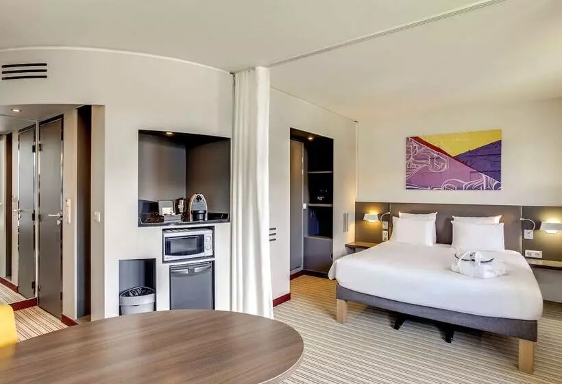 سوییت سوپریور, Novotel Suites Paris Stade De France