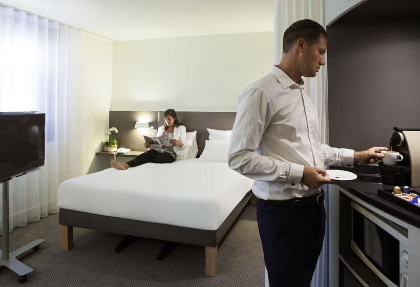 جناح سوبيريور, Novotel Suites Paris Stade De France