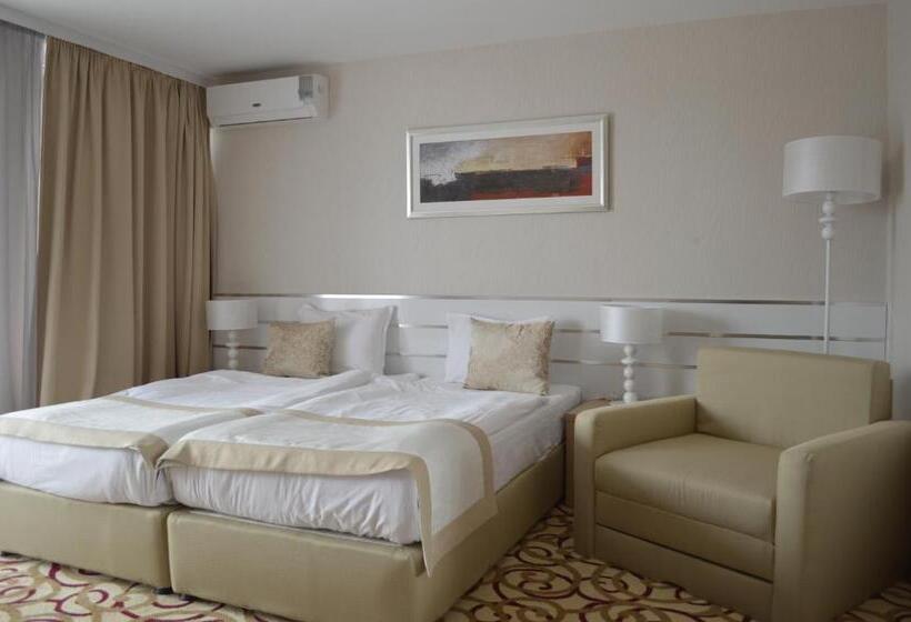 Люкс с Балконом, Platinum Hotel & Casino