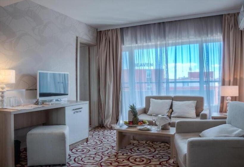 Люкс с Балконом, Platinum Hotel & Casino
