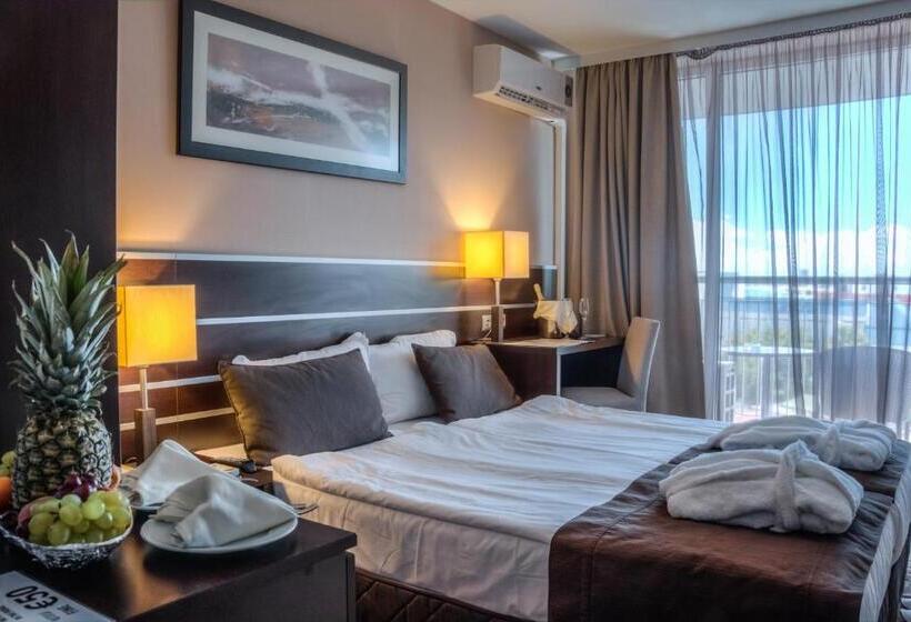 Номер Basic, Platinum Hotel & Casino