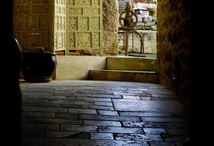 جناح مزوَّد بشرفة, Chambre D'hôtes Les 3 Cochons D'olt