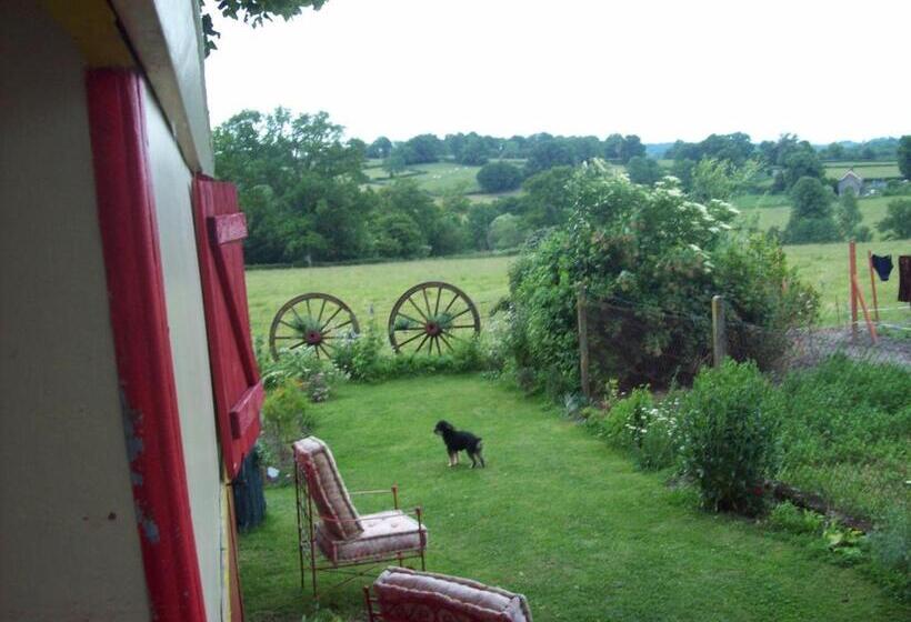 غرفة قياسية, La Roulotte De Lola   Chambre D Hôtes