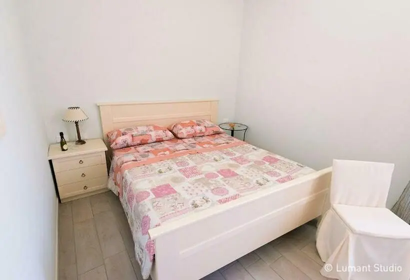 スタンダードルーム, Piccolo Albergo Del Musicista