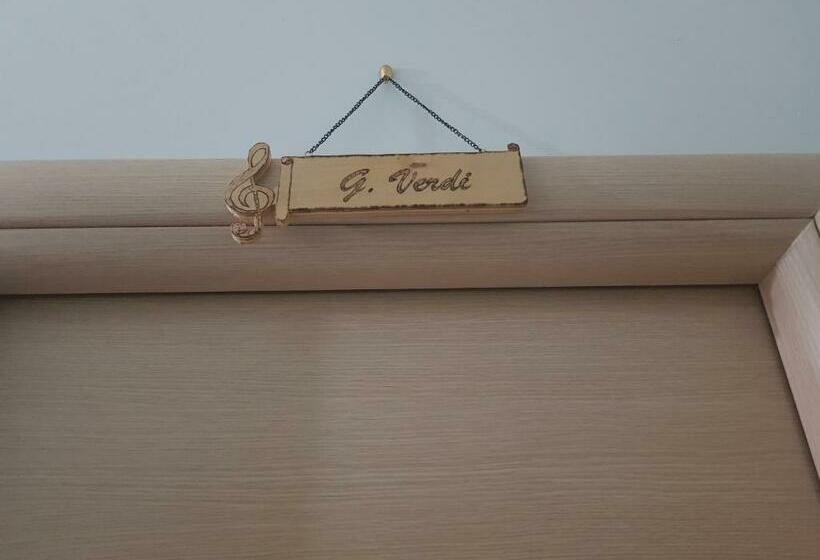 スタンダードルーム, Piccolo Albergo Del Musicista