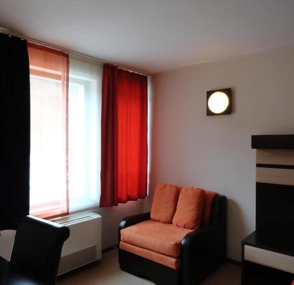 إستوديو قياسى, Byalo More