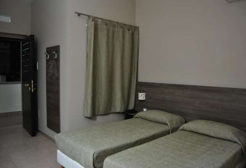 غرفة قياسية, La Tana Del Lupo