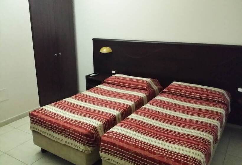 غرفة قياسية, La Tana Del Lupo