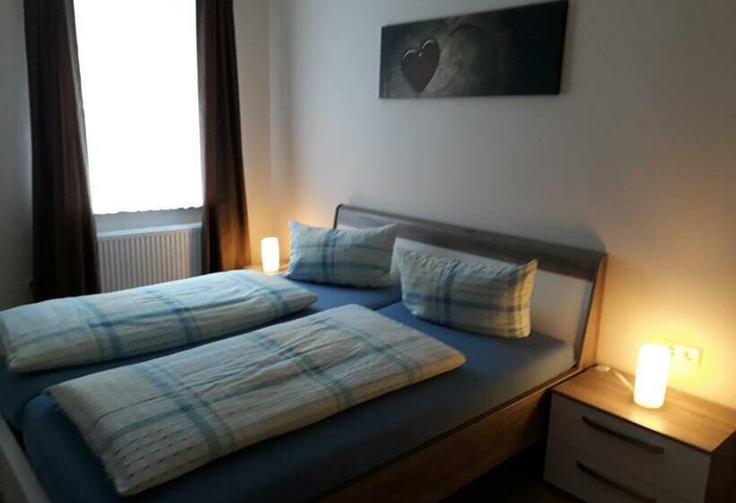 דירת חדר בקומת קרקע, Pension / Ferienwohnungen Scheid