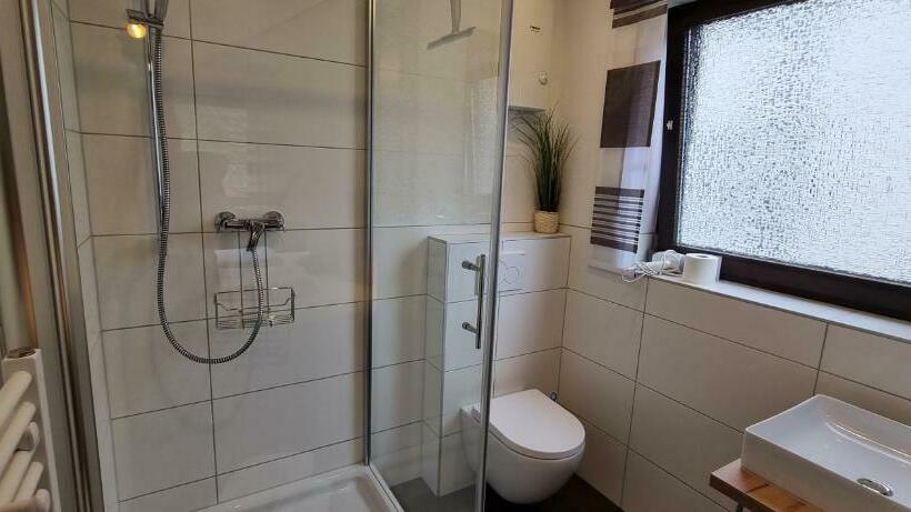 חדר סטנדרט עם מרפסת, Pension / Ferienwohnungen Scheid