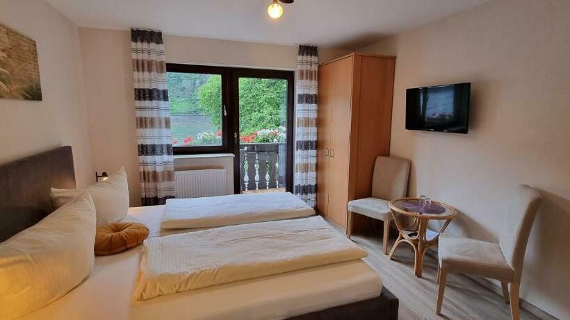 חדר סטנדרט עם מרפסת, Pension / Ferienwohnungen Scheid