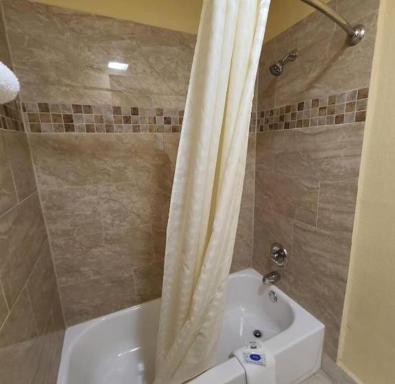 Quarto Estandar Cama King, America's Value Inn
