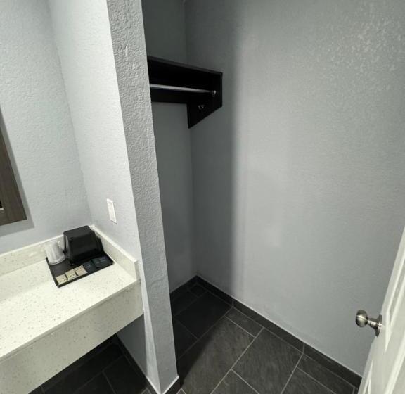 Quarto Deluxe Cama King, America's Value Inn