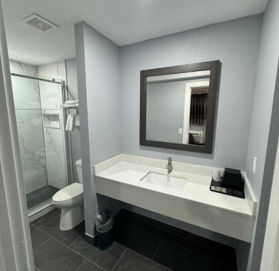 Quarto Deluxe Cama King, America's Value Inn