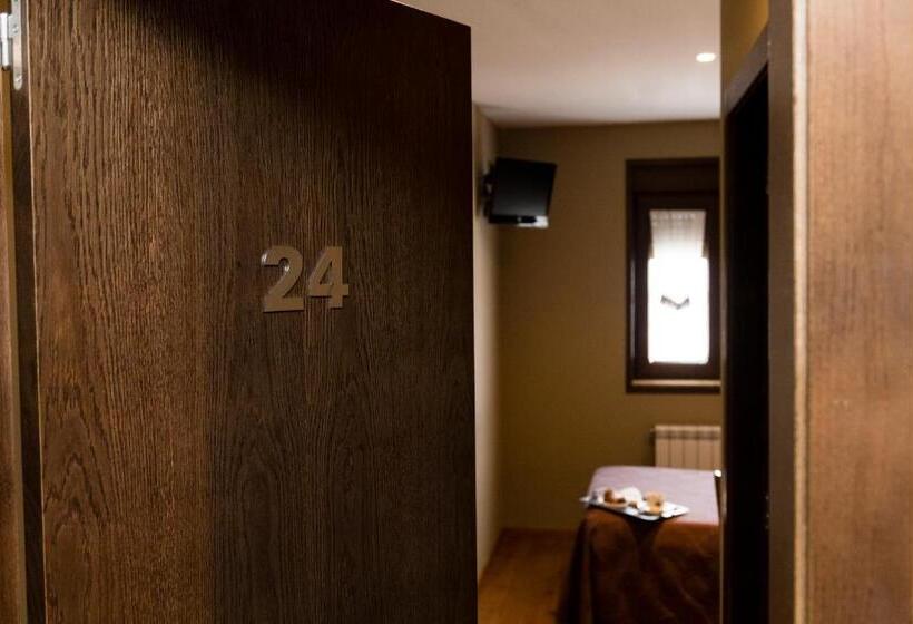 标准单人间, Casa Goas