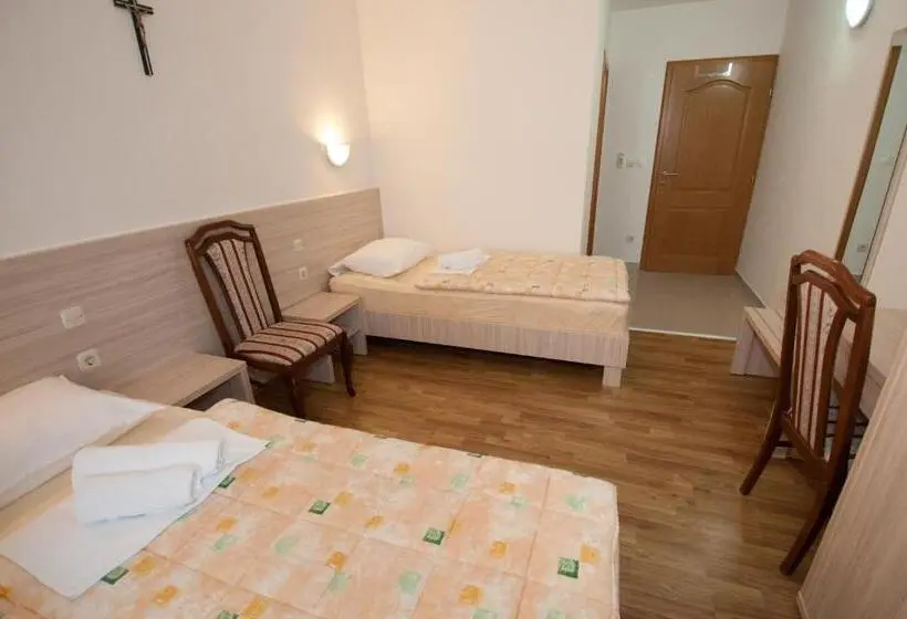 اتاق استاندارد, Rooms Kenedy