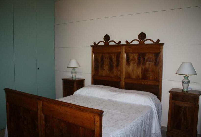 Standard room with outdoor bath, Il Giardino Degli Elfi