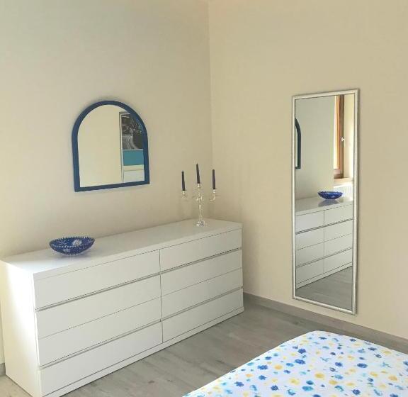 Стандартный внешний трехместный номер с ванной комнатой, Il Giardino Degli Elfi