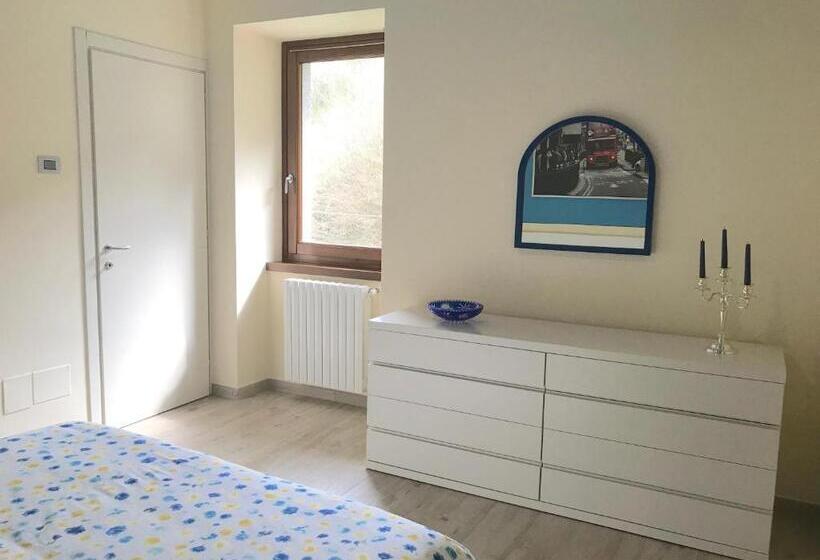 Стандартный внешний трехместный номер с ванной комнатой, Il Giardino Degli Elfi