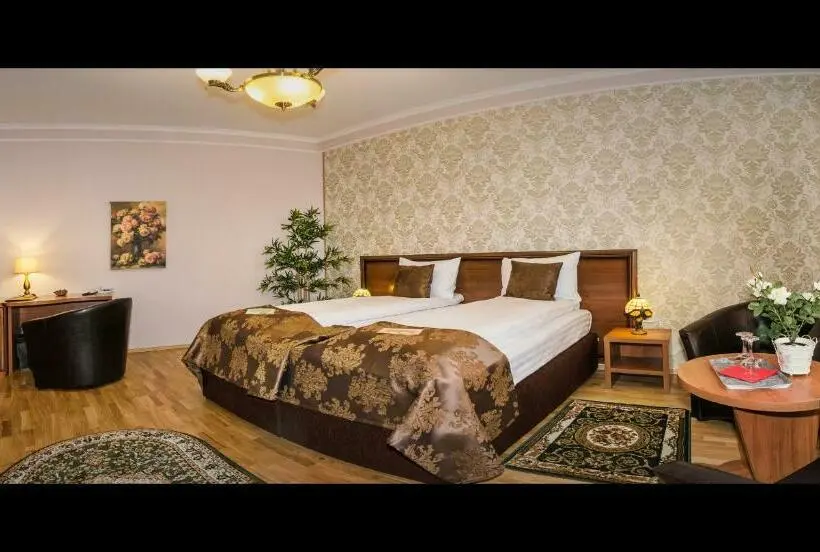 اتاق سوپریور, Bulevard Sighisoara