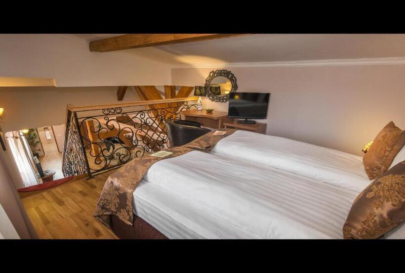 Люкс Дюплекс, Bulevard Sighisoara