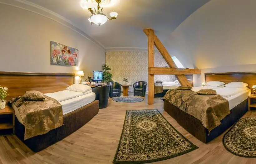 اتاق سوپریور چهار تخته, Bulevard Sighisoara