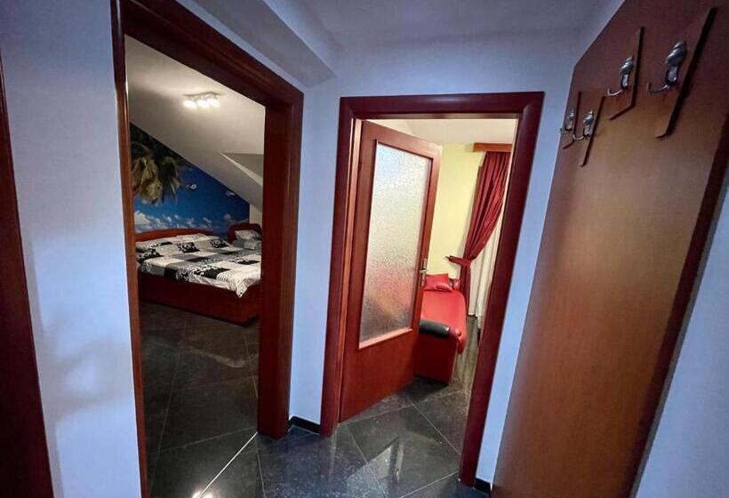آپارتمان لوکس 2 خوابه, Villa Maki