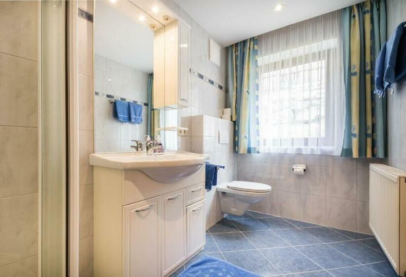 스탠다드 트리플 발코니 룸, Pension Zum Wilden Hannes