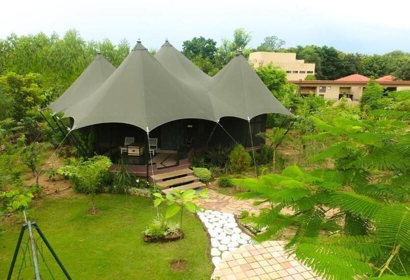 Deluxe Tent, Tathastu Pench