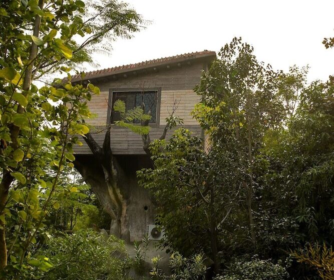 Дом 1 Спальня, Tathastu Pench