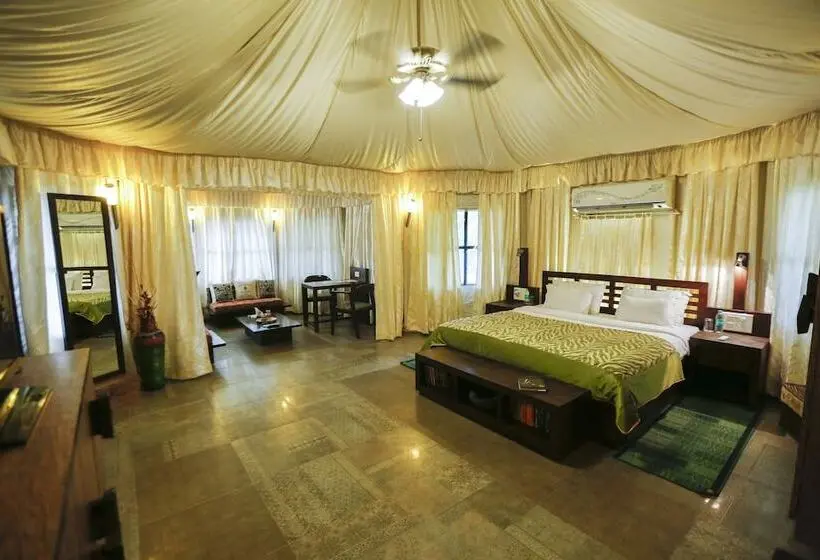 Deluxe Tent, Tathastu Pench
