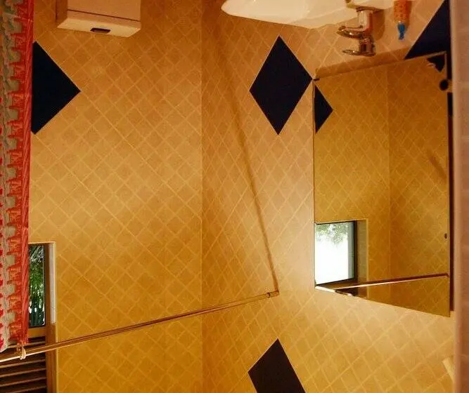 デラックススイート, Kamaro Holiday Resort