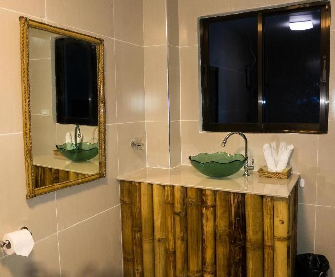 اتاق لوکس با چشمانداز دریا, Lavanya Beach And Dive Resort