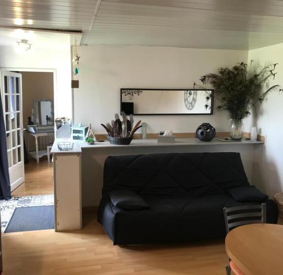 חדר משפחתי נוף לגינה, Chambre D Hotes  Coquelicot