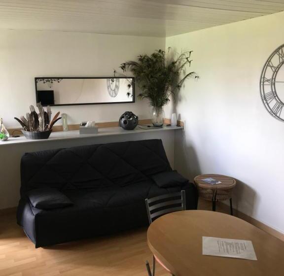 חדר משפחתי נוף לגינה, Chambre D Hotes  Coquelicot