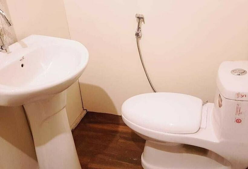 Номер Стандарт Двуспальная Кровать Адаптированный для Инвалидов, Swachh Room