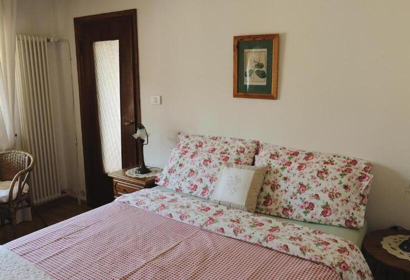 غرفة قياسية مزوَّدة بشُرفة, B&b Mamma Mia