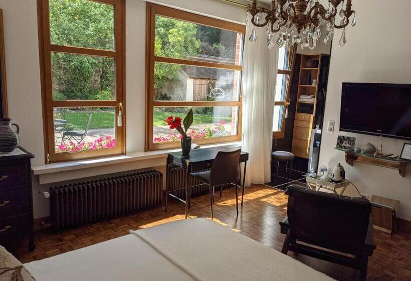 غرفة قياسية سرير كينج لذوى الإحتياجات الخاصة, La Closerie