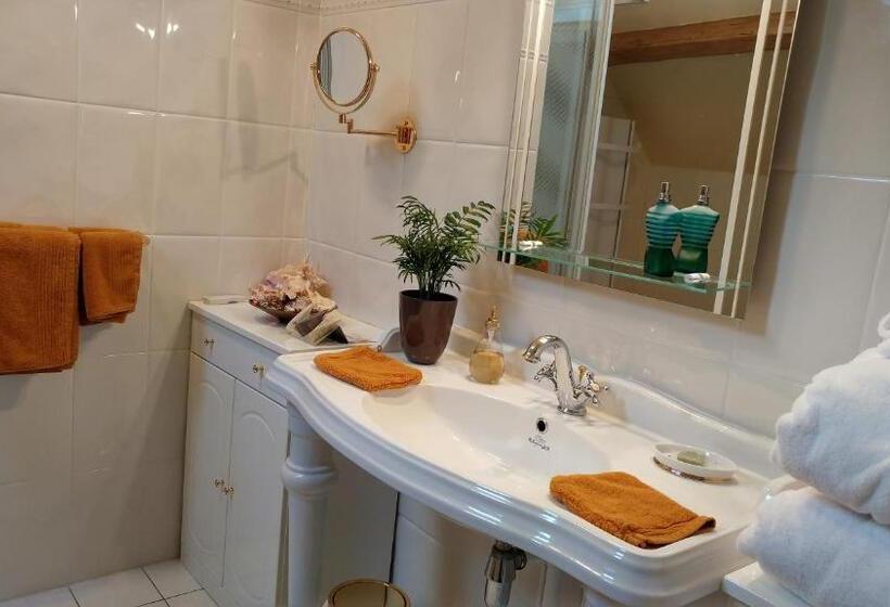 Стандартный Номер Кровать Кинг, La Closerie