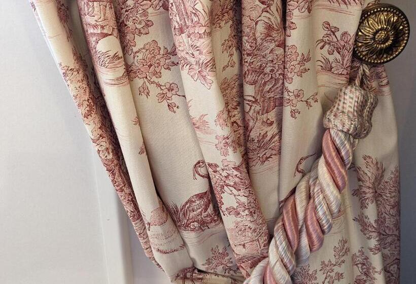 غرفة قياسية, La Closerie