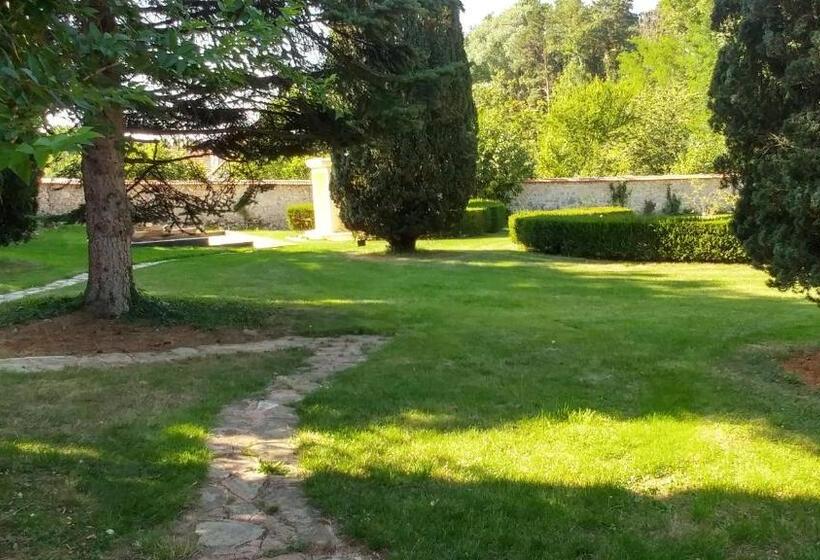 غرفة قياسية, La Closerie